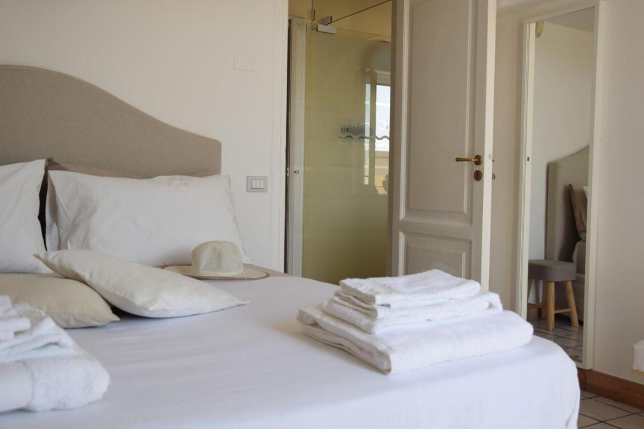 Acquablu Charme Suites - B&B Salernes Extérieur photo