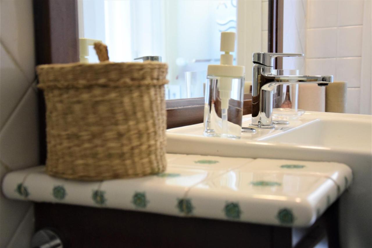 Acquablu Charme Suites - B&B Salernes Extérieur photo