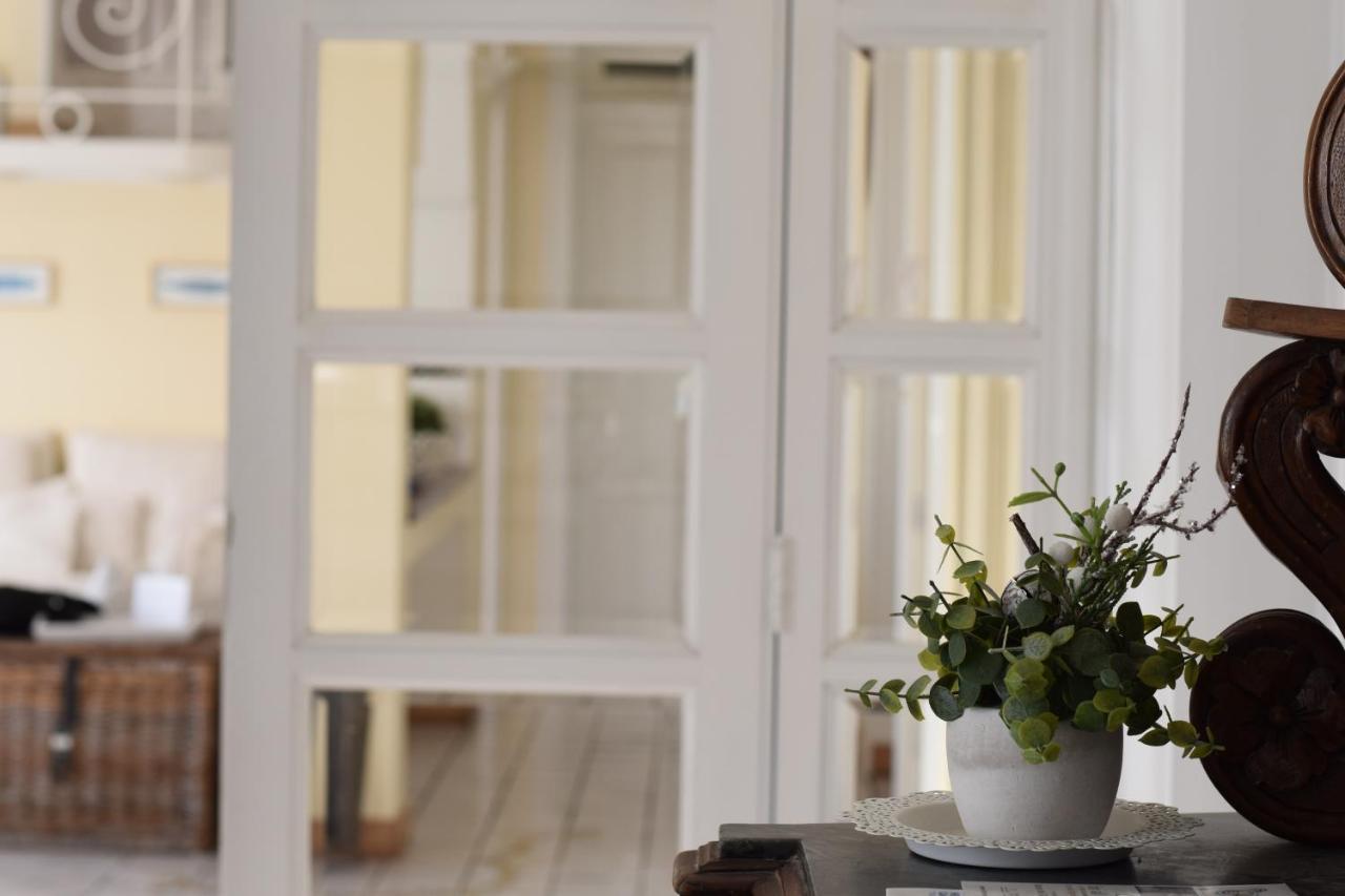 Acquablu Charme Suites - B&B Salernes Extérieur photo